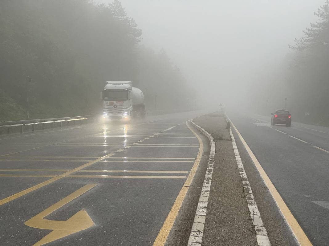 Sürücüler dikkat! Bolu Dağı'nda göz gözü görmüyor 8